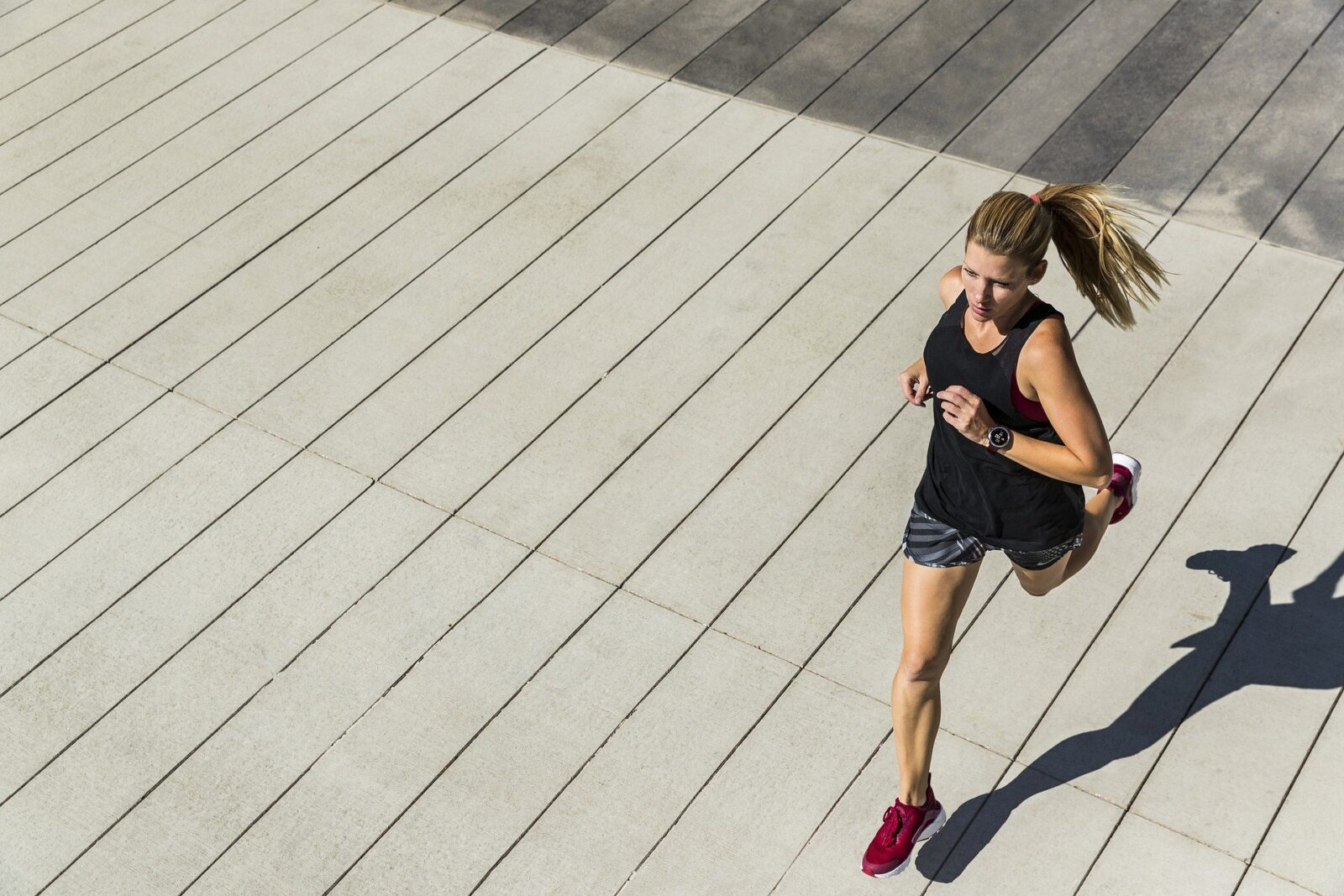 Strength training for runners-woman running